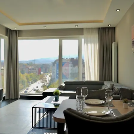 아파트 Avenew Luxury 2 *