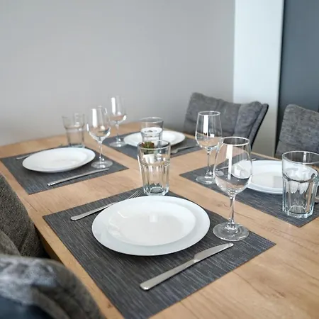 Avenew Luxury 2 *